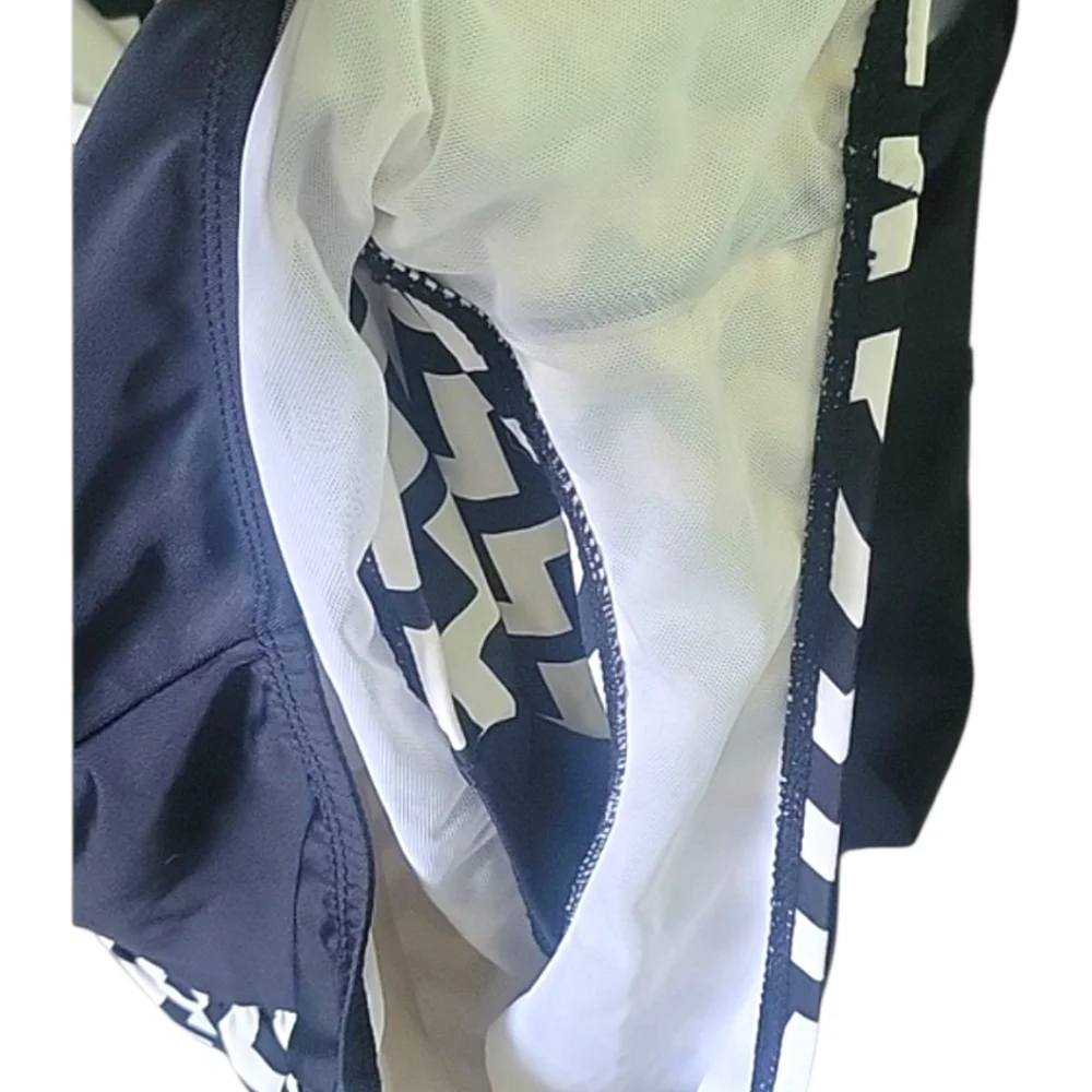 Torrid Cream and Black 1 Piece Swimsuit w Underwire & Padded Bust - Size 2 - Picture 10 of 10